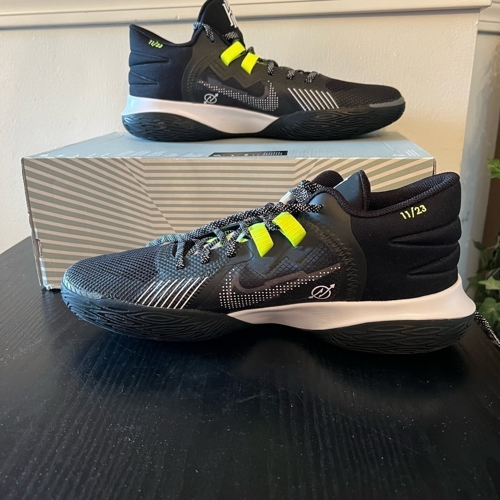 Nike Kyrie Flytrap V EP Black White Basketball DC8991-002 Men Size 14